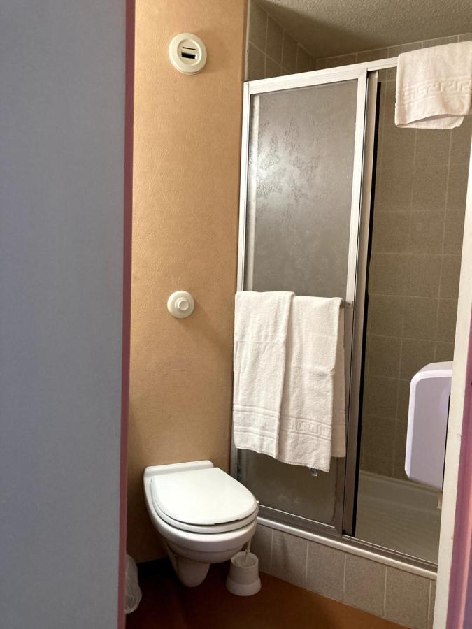 Brit Hotel Essentiel Moulins 아베르메스 외부 사진