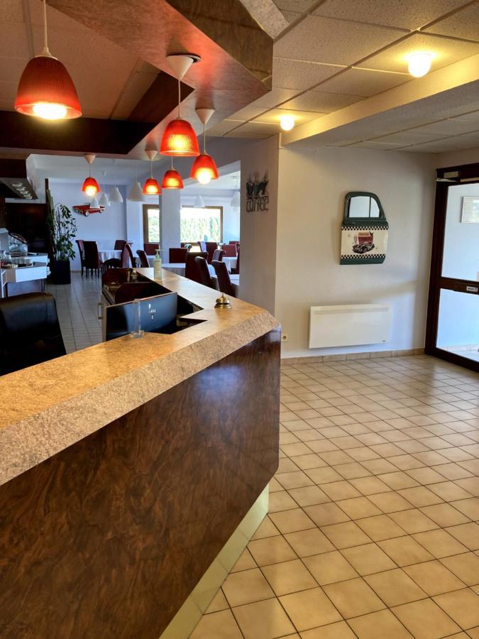Brit Hotel Essentiel Moulins 아베르메스 외부 사진