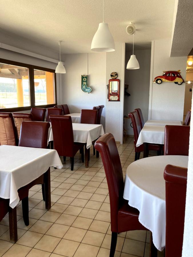 Brit Hotel Essentiel Moulins 아베르메스 외부 사진