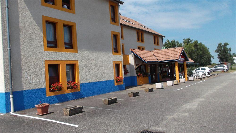Brit Hotel Essentiel Moulins 아베르메스 외부 사진