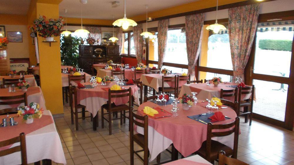 Brit Hotel Essentiel Moulins 아베르메스 외부 사진
